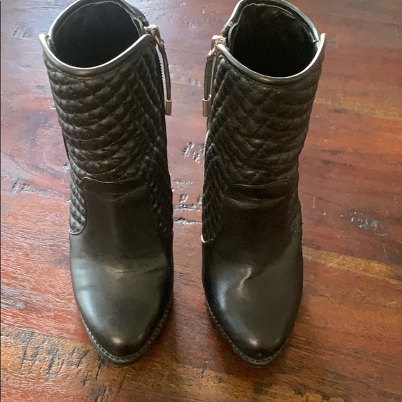 Zara Black Booties - Picture 2 of 4